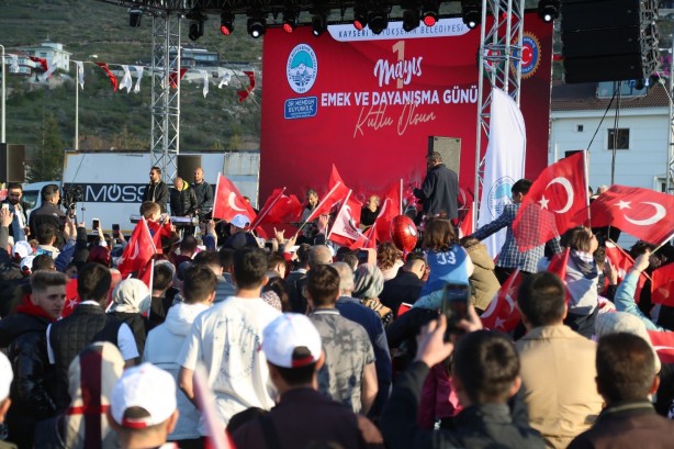Foto - Bakan Akar: Hiçbir işçinin hakkını yedirmedik yedirmeyeceğiz