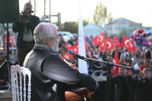 Foto - Bakan Akar: Hiçbir işçinin hakkını yedirmedik yedirmeyeceğiz