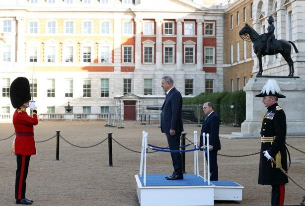 Foto - Bakan Akar, İngiltere Savunma Bakanı ile görüştü