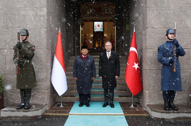 Foto - Bakan Akar, mevkidaşıyla görüştü! İmzalar atıldı