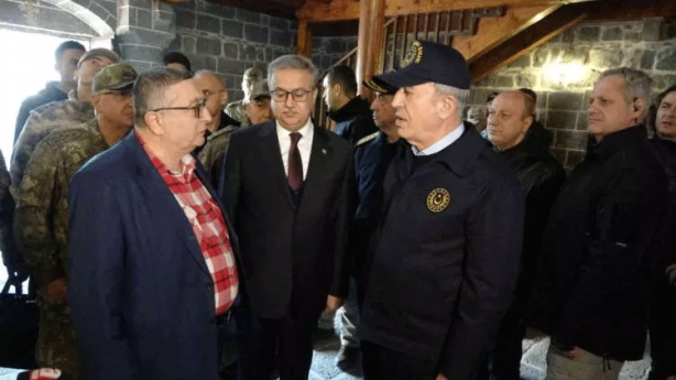 Foto - Bakan Akar ve TSK komuta kademesi Diyarbakır sokaklarında
