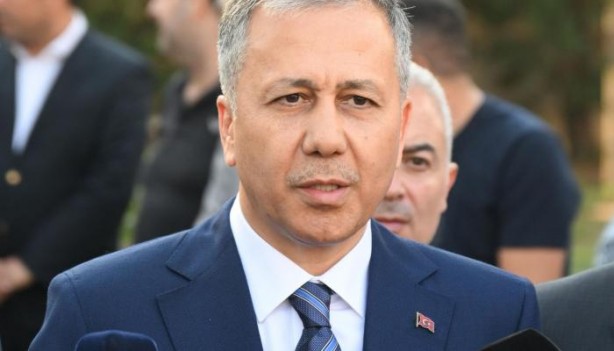 Bakan Ali Yerlikaya az önce üzen haberi verdi! Maalesef 12 kişi öldü, binden fazla kişi yaralandı