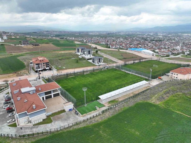 Foto - Bakan Bak, İnegöl’de spor tesisi açılışında konuştu: "Türkiye bir spor devrimi yaşıyor"