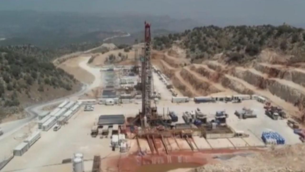 Foto - Bakan Bayraktar’dan petrol müjdesi: Gözler Diyarbakır’daki sondajda! 24 kuyuda çalışmalar başlıyor 