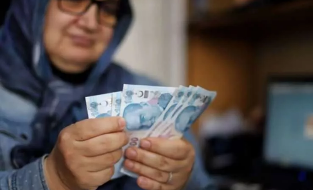 Foto - Bakan Bilgin'den en düşük emekli aylığı ve emekli ikramiyelerine 'zam' açıklaması