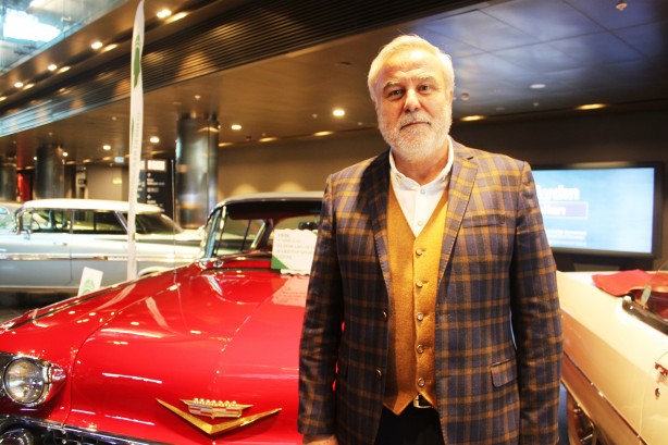 Foto - Bakan bir daha bakıyor! Klasik otomobil tutkunları buraya