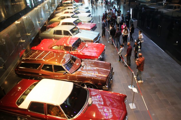 Bakan bir daha bakıyor! Klasik otomobil tutkunları buraya