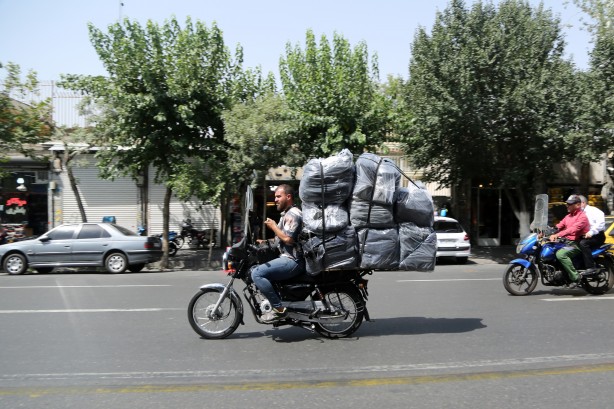 Bakan bir daha bakıyor! Motosikletli taşımacılıkta yeni boyut