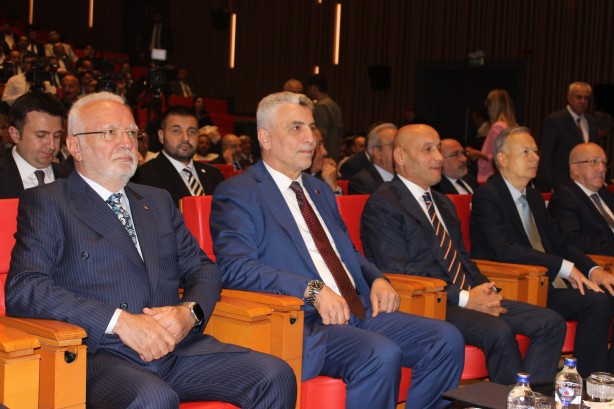 Foto - Bakan Bolat: "Tarihin en yüksek Temmuz ayı ihracat rekorunu kırdık"