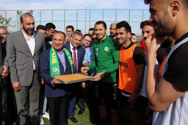 Foto - Bakan Bozdağ'dan The Guardian'a Cumhurbaşkanı Erdoğan tepkisi