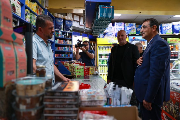 Foto - Bakan Dönmez vatandaşa taksi gönderdi