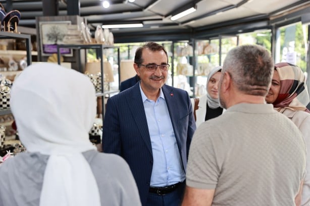 Foto - Bakan Dönmez vatandaşa taksi gönderdi