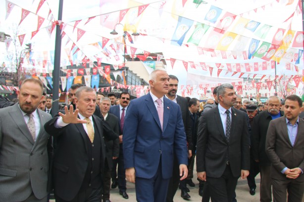 Bakan Ersoy: "Türkiye rekorlar kıran bir ülke oldu! 2028'e kadar turizmde üçüncü sıraya yerleşmek istiyoruz"