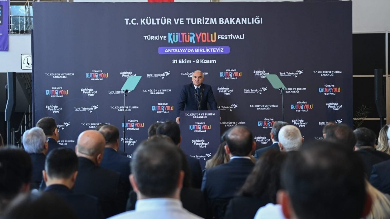 Foto - Bakan Ersoy müjdeyi verdi: 40'tan fazla etkinliğin açılışını yaptı 