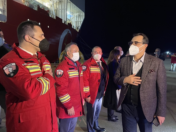 Foto - Bakan Fatih Dönmez'den Yavuz Sondaj Gemisi'ne ziyaret