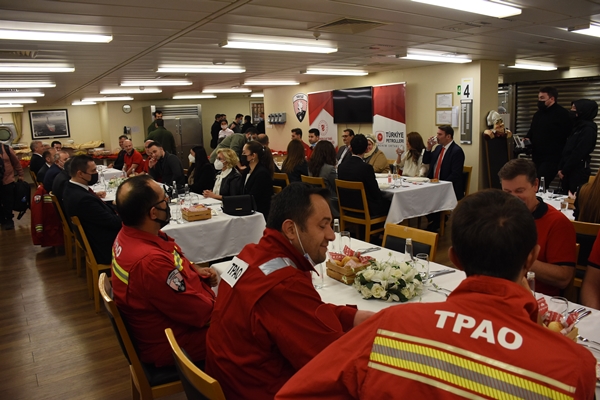 Foto - Bakan Fatih Dönmez'den Yavuz Sondaj Gemisi'ne ziyaret