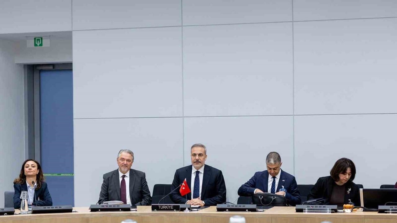 Bakan Fidan, Romanya ve Bulgaristan Dışişleri bakanlarıyla bir araya geldi! Suriye ve Lübnan'daki yeni durum ele alındı