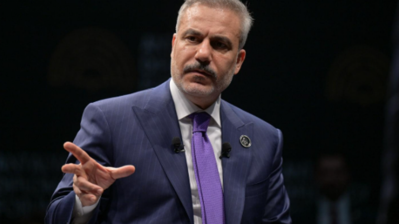 Bakan Fidan’ın ziyaretinde sürpriz isim: Türk iş adamlarıyla buluştu