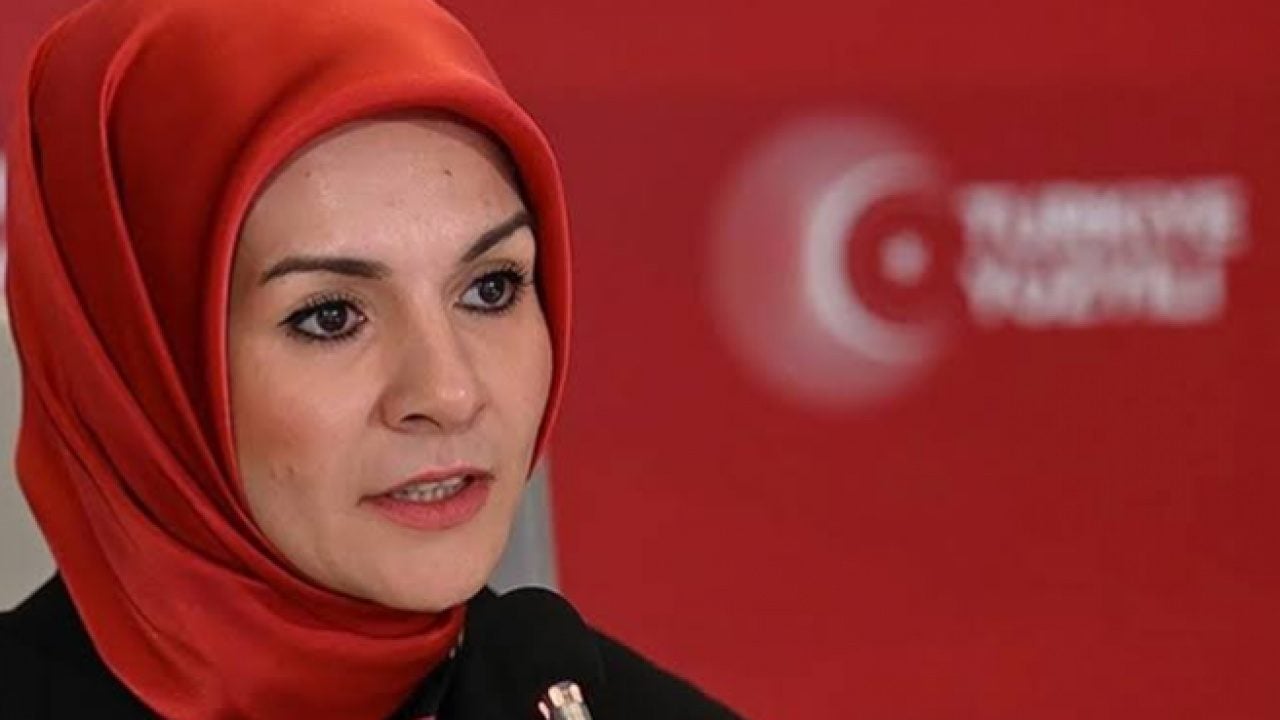 Foto - Bakan Göktaş açıkladı: Sosyal medyada yeni dönem başlıyor! Yaş doğrulaması zorunlu olacak