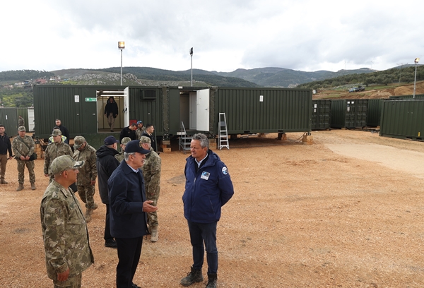Foto - Bakan Hulusi Akar duyurdu: 306 terörist etkisiz hale getirildi