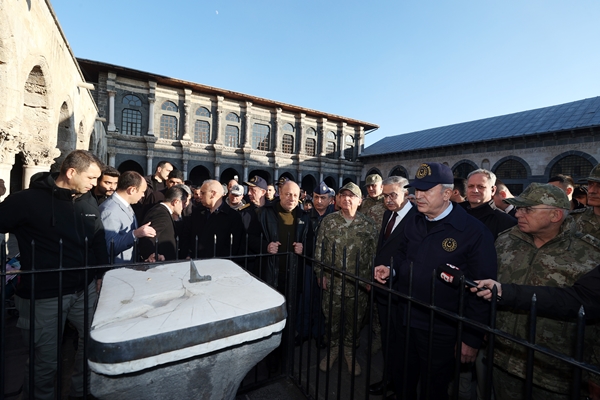 Foto - Bakan Hulusi Akar ve TSK komuta kademesi Diyarbakır sokaklarında