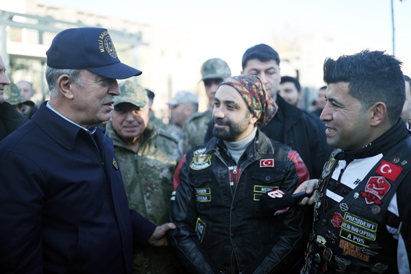 Foto - Bakan Hulusi Akar ve TSK komuta kademesi Diyarbakır sokaklarında