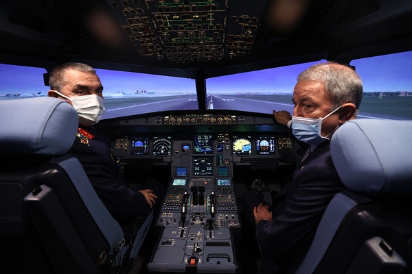 Foto - Bakan Hulusi Akar'dan tam isabet
