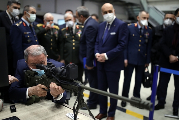Foto - Bakan Hulusi Akar'dan tam isabet