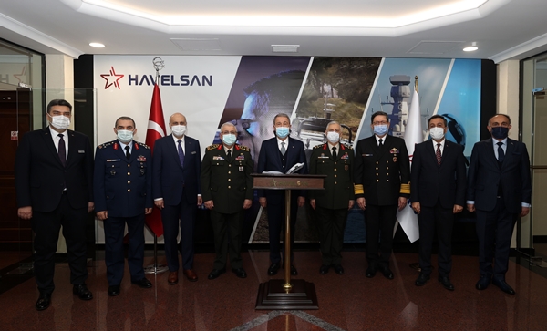 Foto - Bakan Hulusi Akar'dan tam isabet