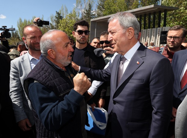 Foto - Bakan Hulusi Akar'dan "terörle mücadele" mesajı