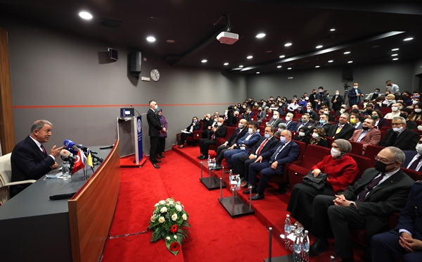 Foto - Bakan Hulusi Akar'dan Uluslararası Saraybosna Üniversitesine ziyaret
