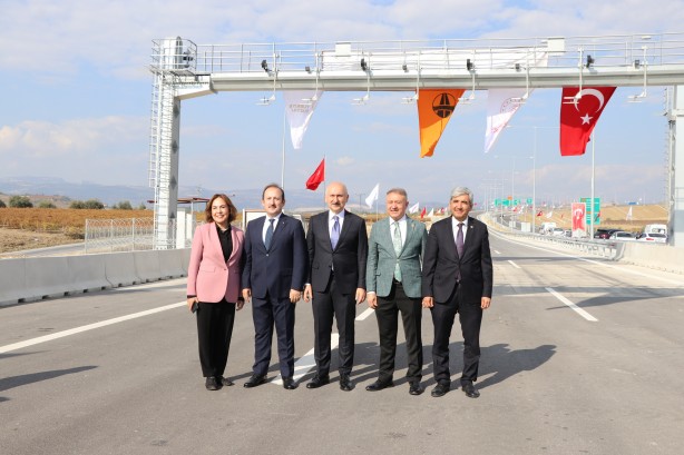 Foto - Bakan Karaismailoğlu duyurdu! '100 yıllık ihtiyaç 20 yılda tamamlandı'