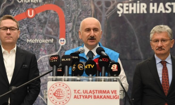 Foto - Bakan Karaismailoğlu: İstanbul Büyükşehir Belediyesi şu anda yerlerde sürünüyor!