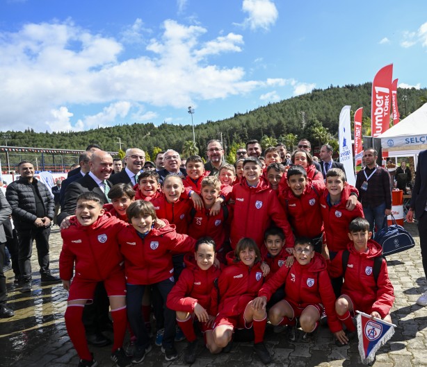 Foto - Bakan Kasapoğlu startı verdi, dev turnuva başladı...