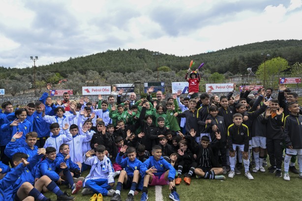 Bakan Kasapoğlu startı verdi, dev turnuva başladı...