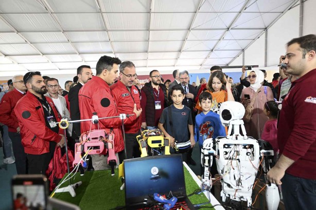 Foto - Bakan Kasapoğlu Teknofest'te... Dünya tam anlamıyla çıldıracak...