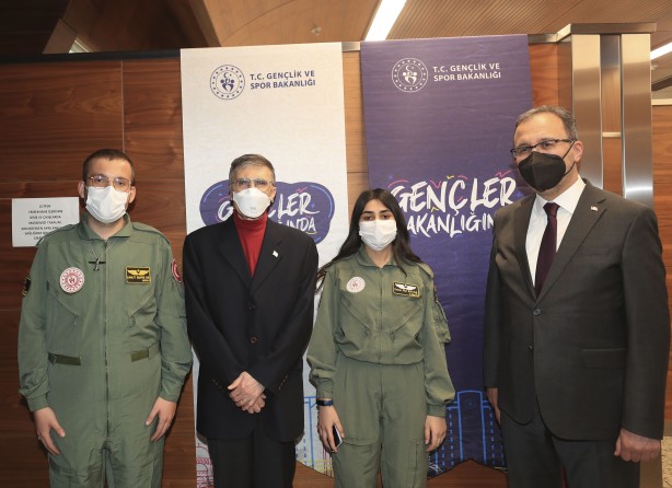 Foto - Bakan Kasapoğlu ve Aziz Sancar, gençlerle buluştu