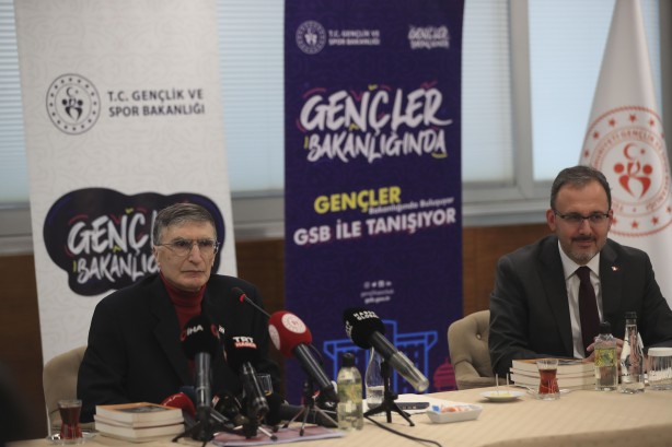 Bakan Kasapoğlu ve Aziz Sancar, gençlerle buluştu