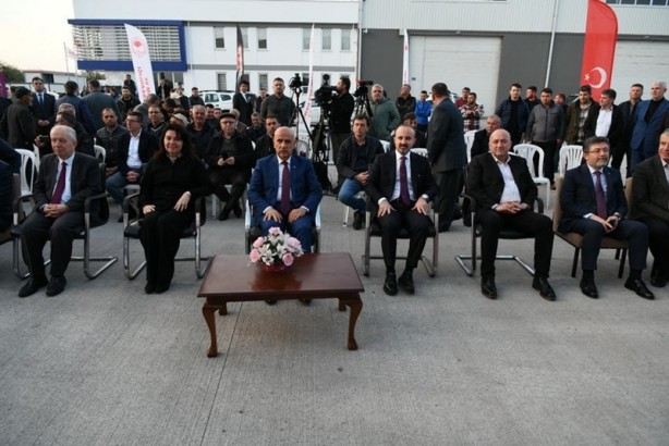 Foto - Bakan Kirişci, üreticilere dağıttı