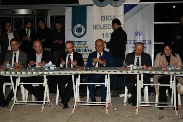 Foto - Bakan Kirişci, üreticilere dağıttı