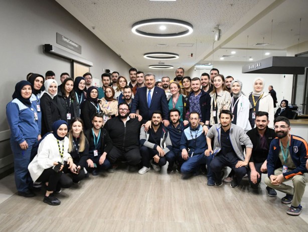 Foto - Bakan Koca'dan hastanelere bayram ziyareti