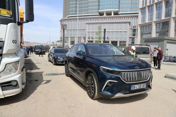 Foto - Bakan Kurum Togg'la turladı