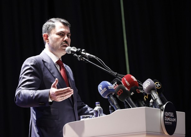 Bakan Kurum: Üzülerek takip ediyoruz