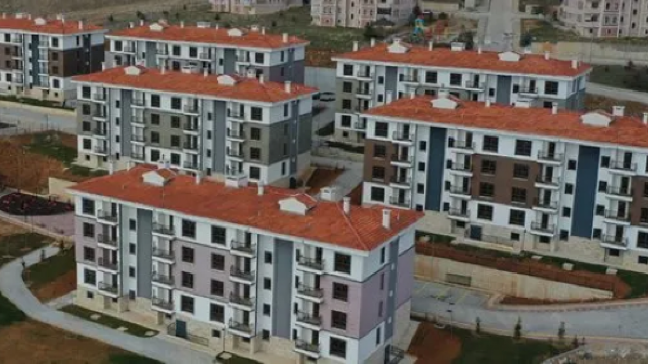 Foto - Bakan Kurum’dan gençlere ve 3 çocuklu ailelere sosyal konut müjdesi! Detayları bugün Erdoğan açıklayacak