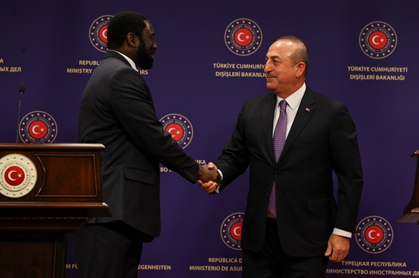 Foto - Bakan Mevlüt Çavuşoğlu'ndan skandal karara sert tepki