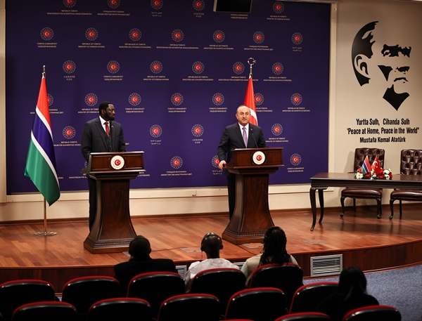 Foto - Bakan Mevlüt Çavuşoğlu'ndan skandal karara sert tepki