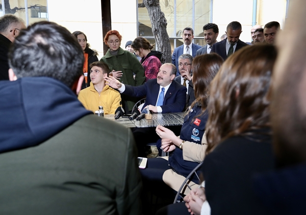 Foto - Bakan Mustafa Varank: Avrupa'nın bir numarası olmaya az kaldı