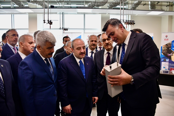 Foto - Bakan Mustafa Varank duyurdu: Kritik konularda dünyada öncü olacak!