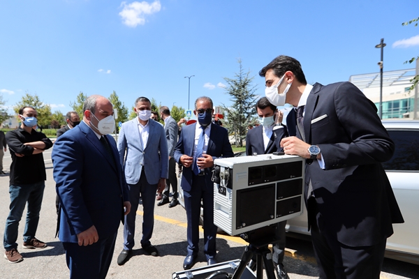 Foto - Bakan Mustafa Varank: Gördüğümde çok etkilendim