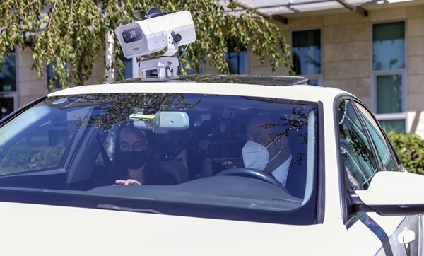 Foto - Bakan Mustafa Varank: Gördüğümde çok etkilendim